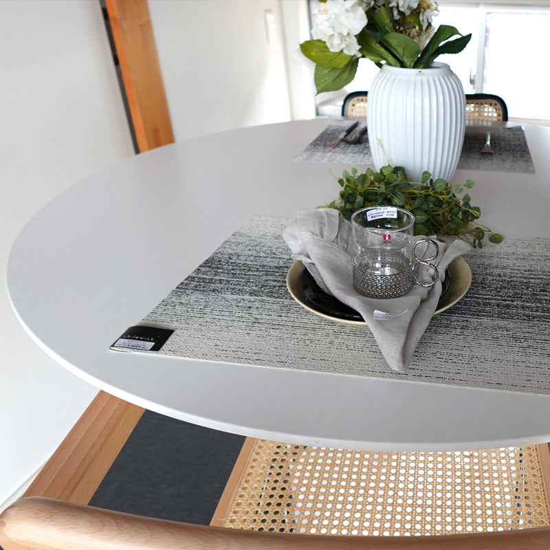 イタリアオーダー Eero Saarinen / エーロ・サーリネン ラウンドテーブル φ1200mm 木製ラミネート(ホワイト)