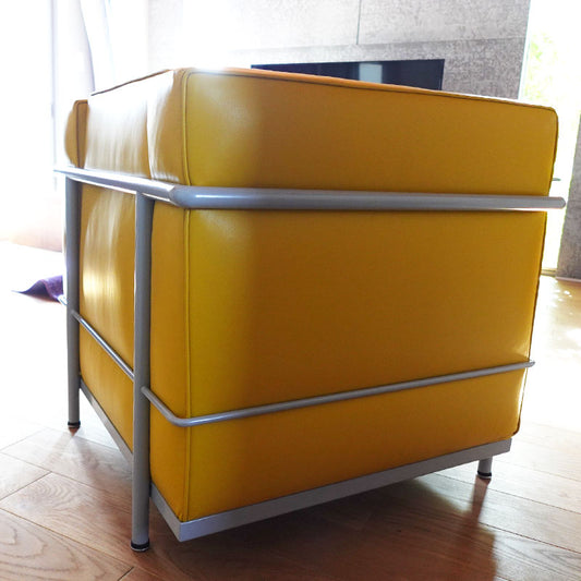 LC2 1人掛けソファ Cグレード革 革カラー イエロー パイプカラー グレー Le Corbusier