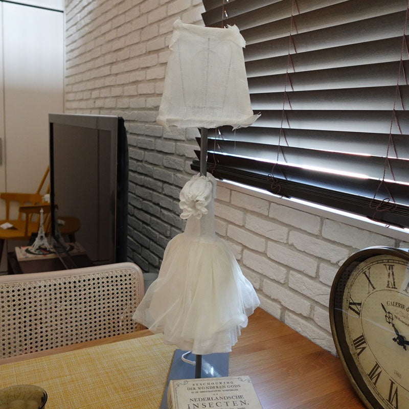BORGO DELLE TOVAGLIE テーブルランプ FLIDA