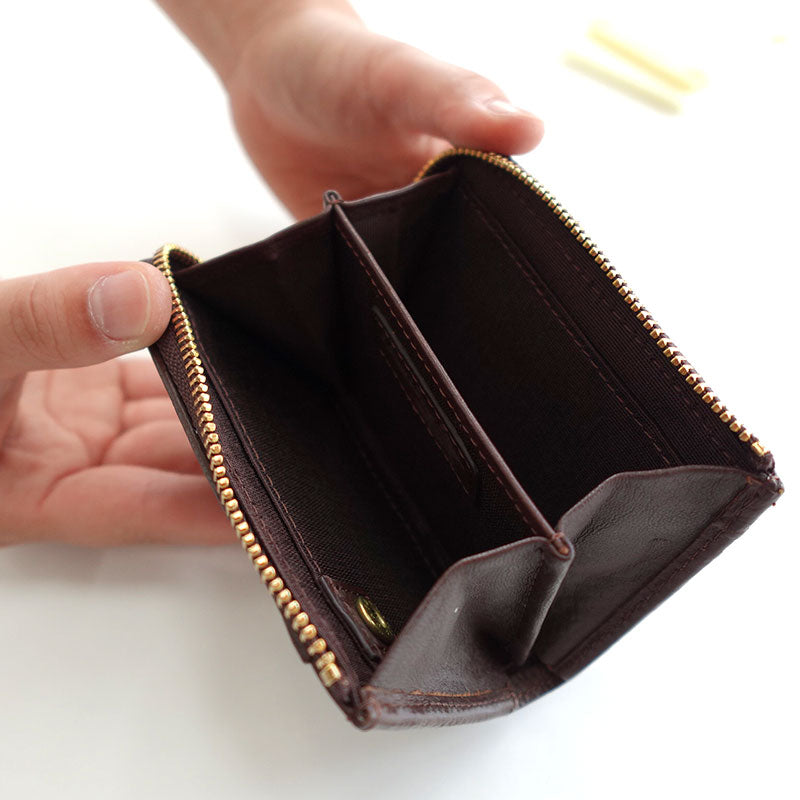 【展示品 30％OFF】 スリップオン AZパスコインケース ダークブラウン IAZ5901 本革