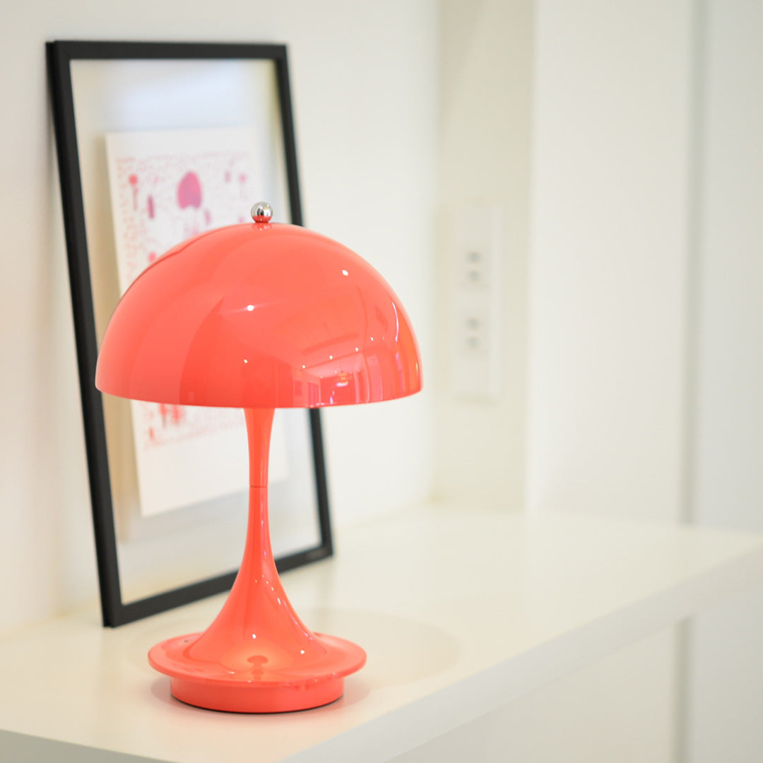 【Rainy Days SALE】 展示品 Louis Poulsen パンテラ160 ポータブル (オペーク・コーラル)シェード 光不透過  充電式【生産終了品】