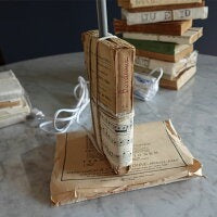 BORGO DELLE TOVAGLIE Read Me A Lot 47cm 古書テーブルライト